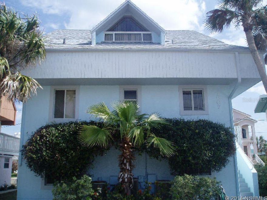 THIS IS NOT A DRIVE-BY!! DUPLEX-2/1 DN 3/2-TOWNHOME UP-BOTH FULLY FURNISHED BEAUTIFUL BEACHY FEEL. LOFT ON 3RD FLOOR COULD BE 6TH BR. GREAT OCEANVIEWS FROM UPPER UNIT. BOTH UNITS HAVE FULLY FURNISHED KITCHENS, BIG TV, W/D IN BOTH UNITS. WOULD MAKE GREAT HOME UPSTAIRS WITH IN-LAW DOWN. ALSO SUPER INVESTMENT: UPPER UNIT RENTS: $1100/WEEK OR $200/NIGHT. LOWER UNIT RENTS: $900/WEEK OR $160/NIGHT. SELLER OFFERS AHS WARRANTY AND RENTAL MANAGEMENT FOR YOU AFTER CLOSING. NEEDS TLC BUT LOOK AT THE POSSIBILITIES! PARKING FOR 3 TO 4 CARS OUT FRONT. ;Water: City