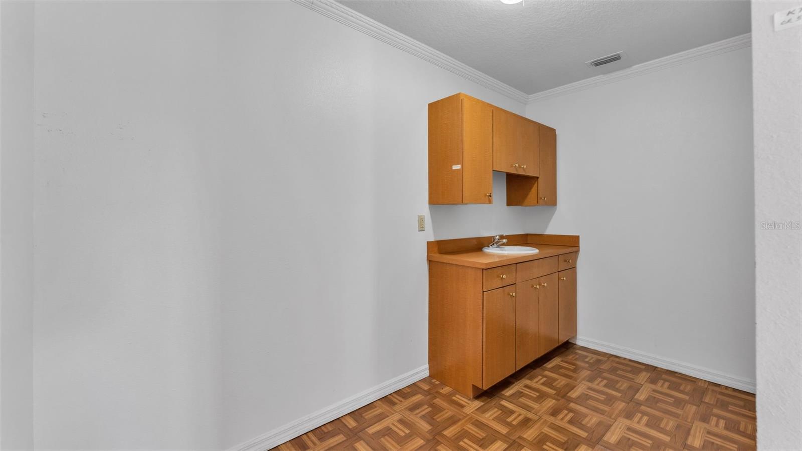 SUMMERLAND HILLS - Residential