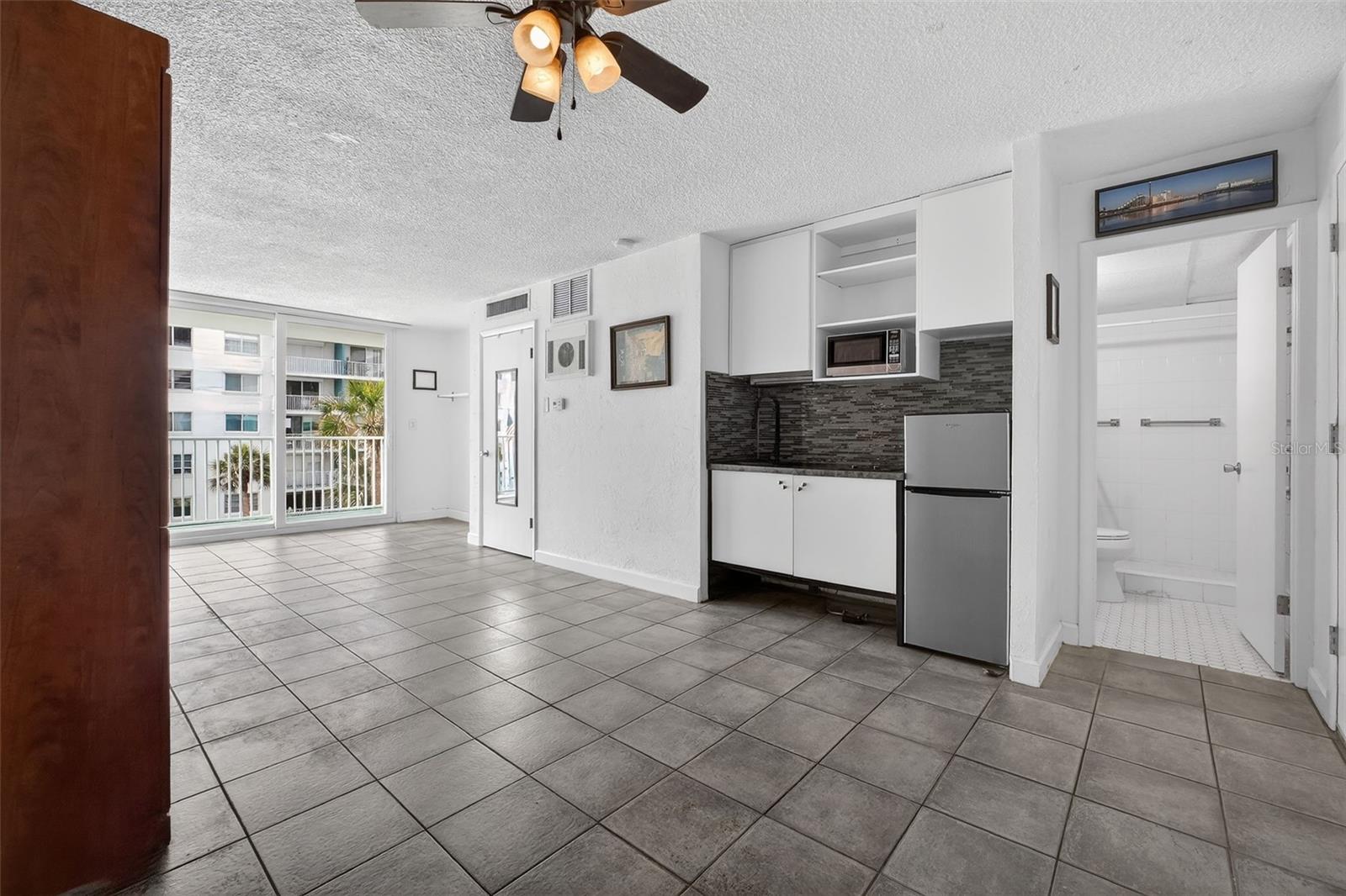 BELLAIR CONDOS - Residential