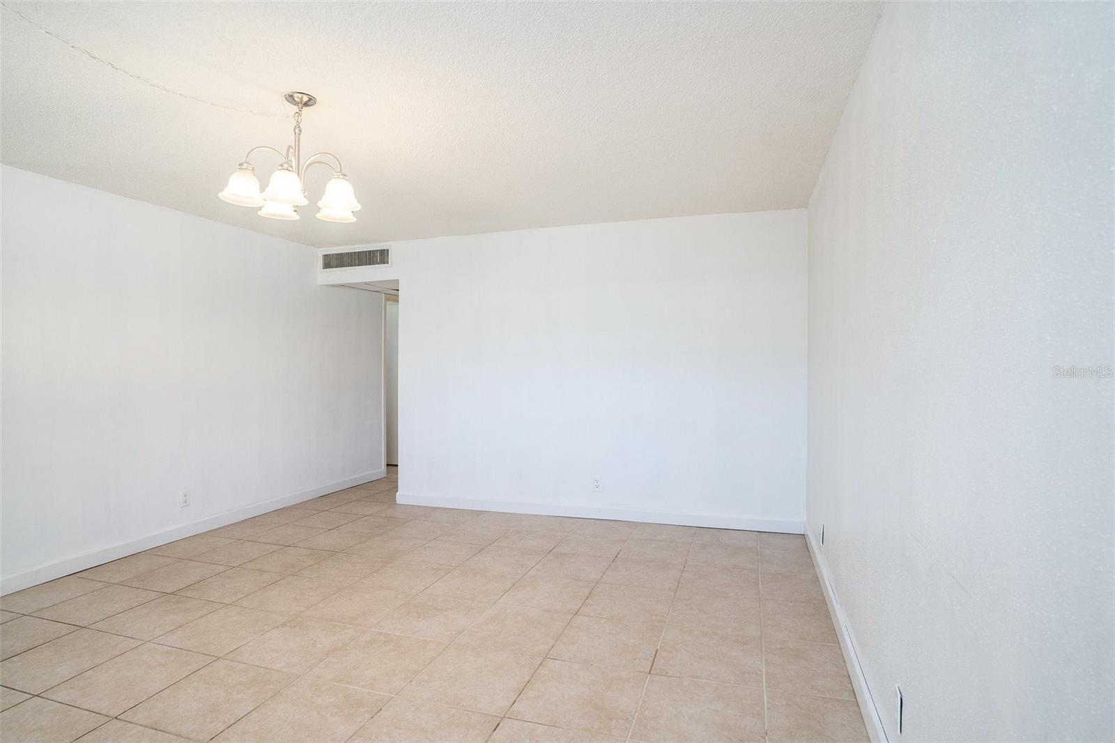 1801 BEDFORD LANE 32