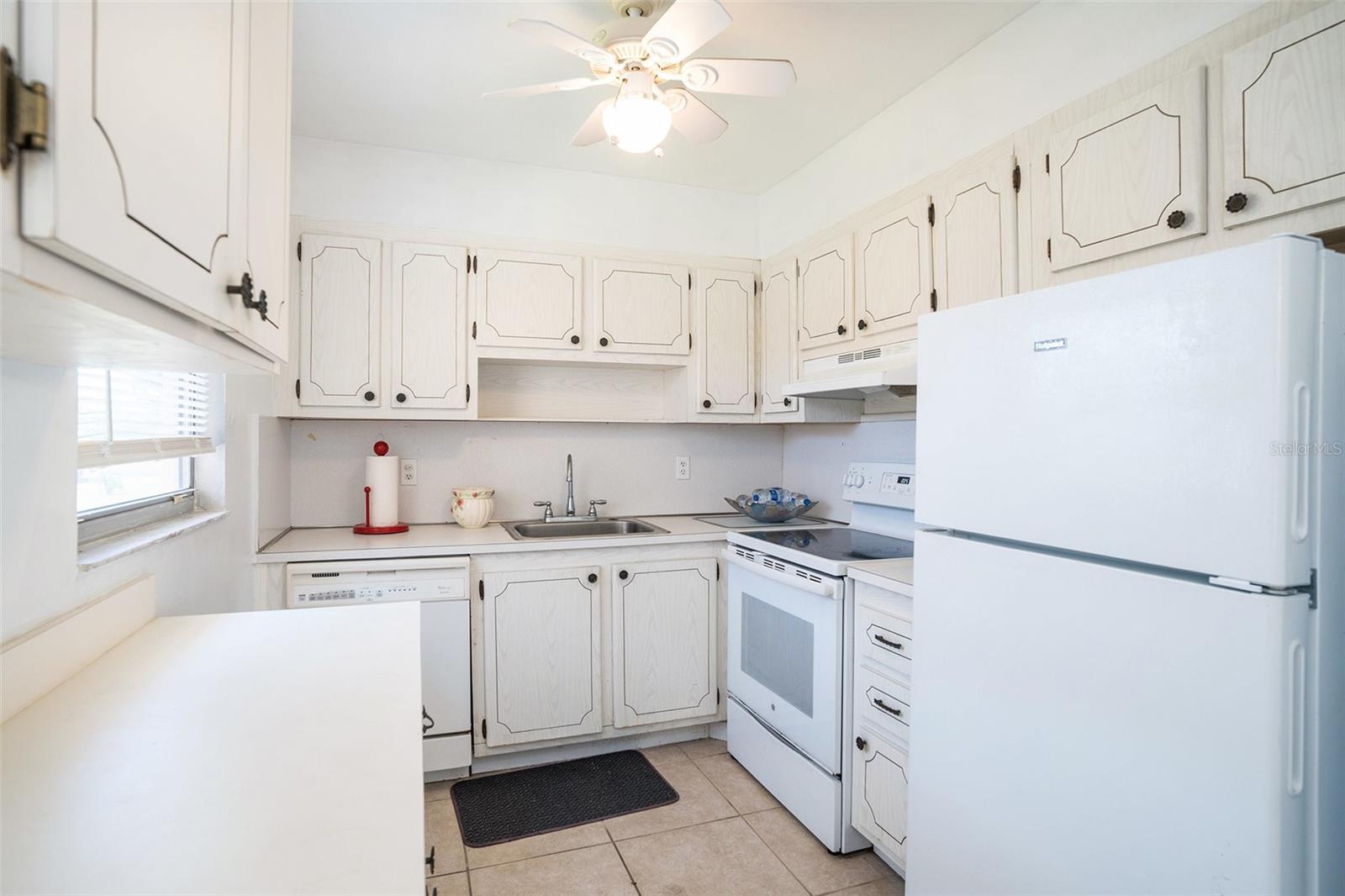 BEDFORD B CONDO - Residential