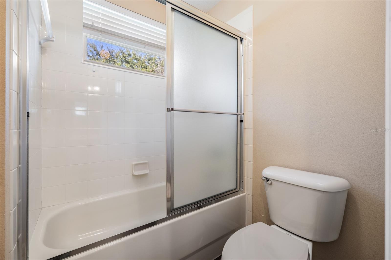 LAKESHORE RANCH - Residential