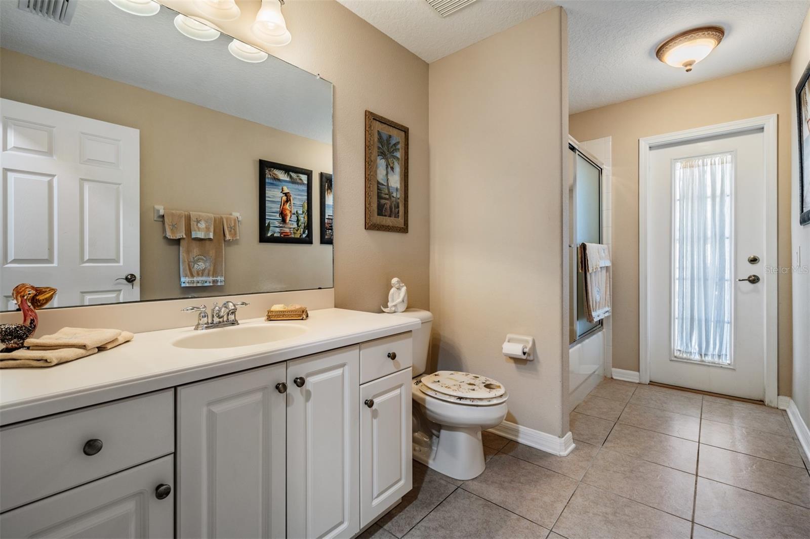 LAKESHORE RANCH - Residential