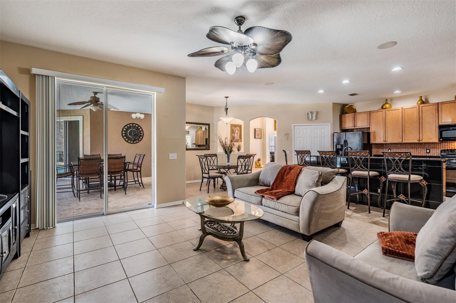 LAKESHORE RANCH - Residential