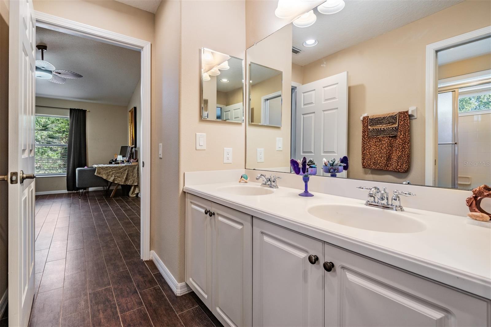 LAKESHORE RANCH - Residential