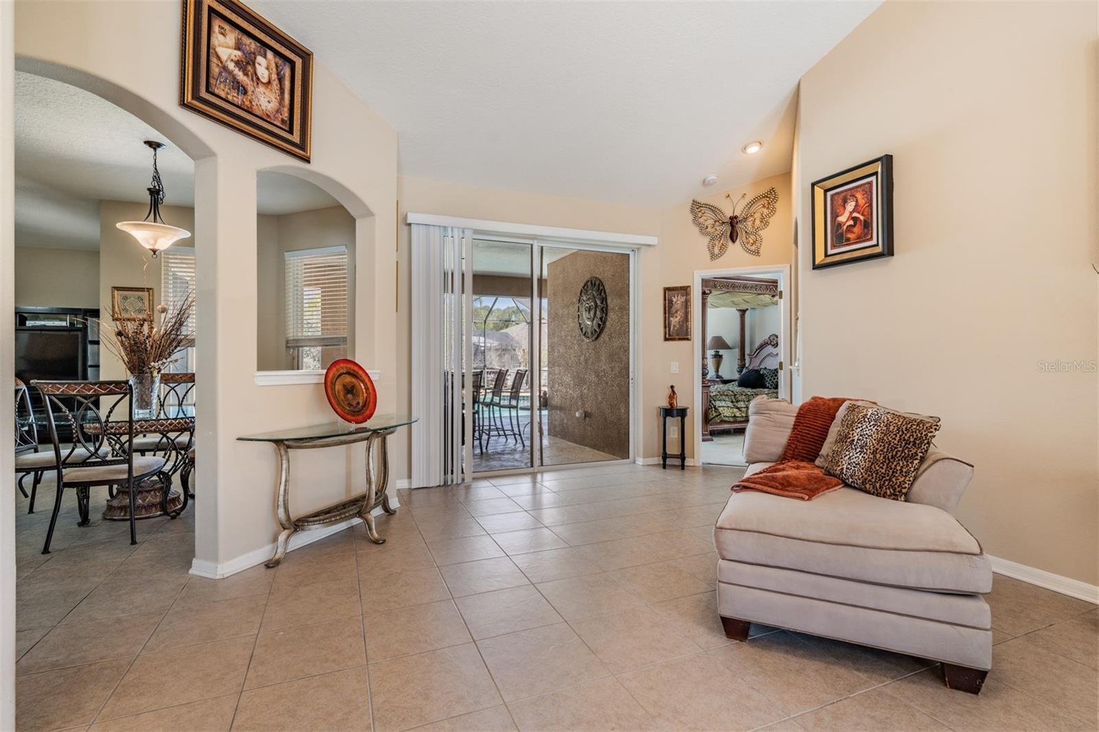 LAKESHORE RANCH - Residential