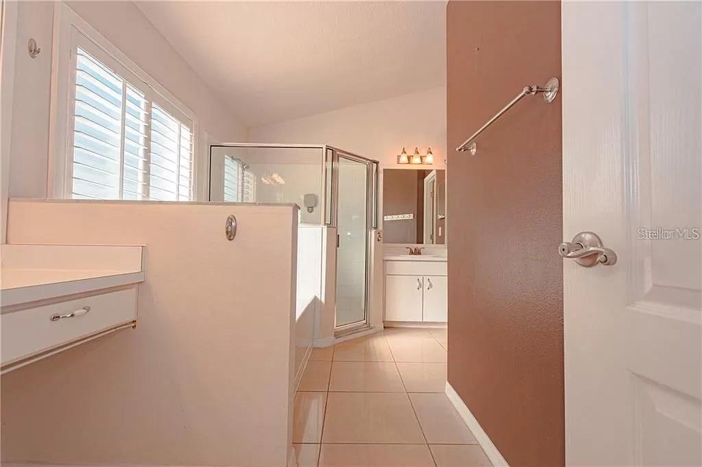 PAVILION PH 2 - Residential Lease