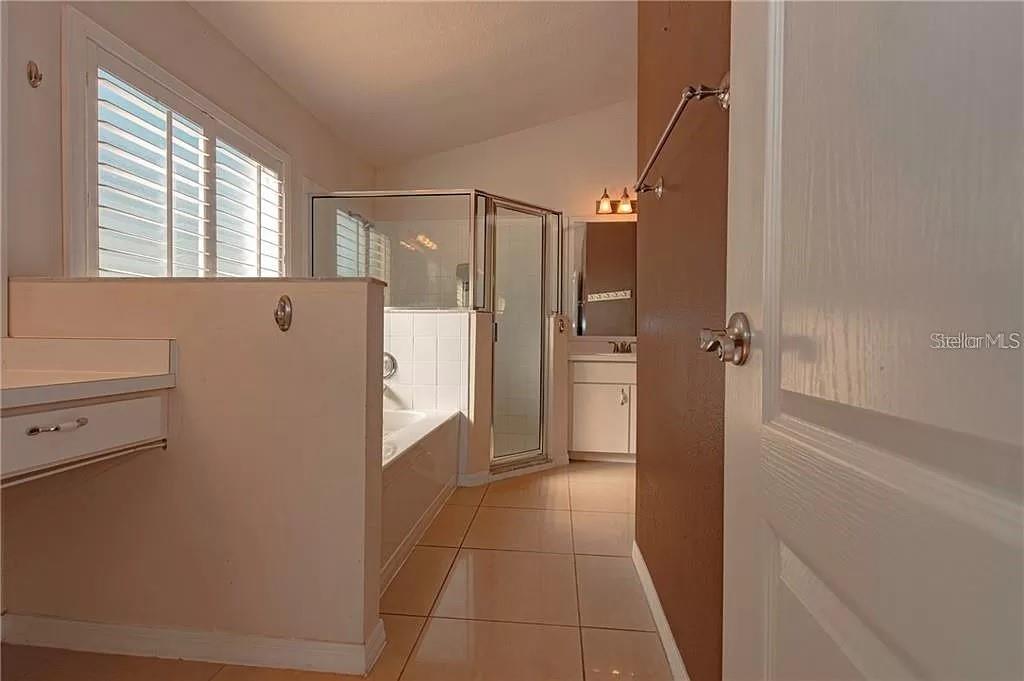 PAVILION PH 2 - Residential Lease