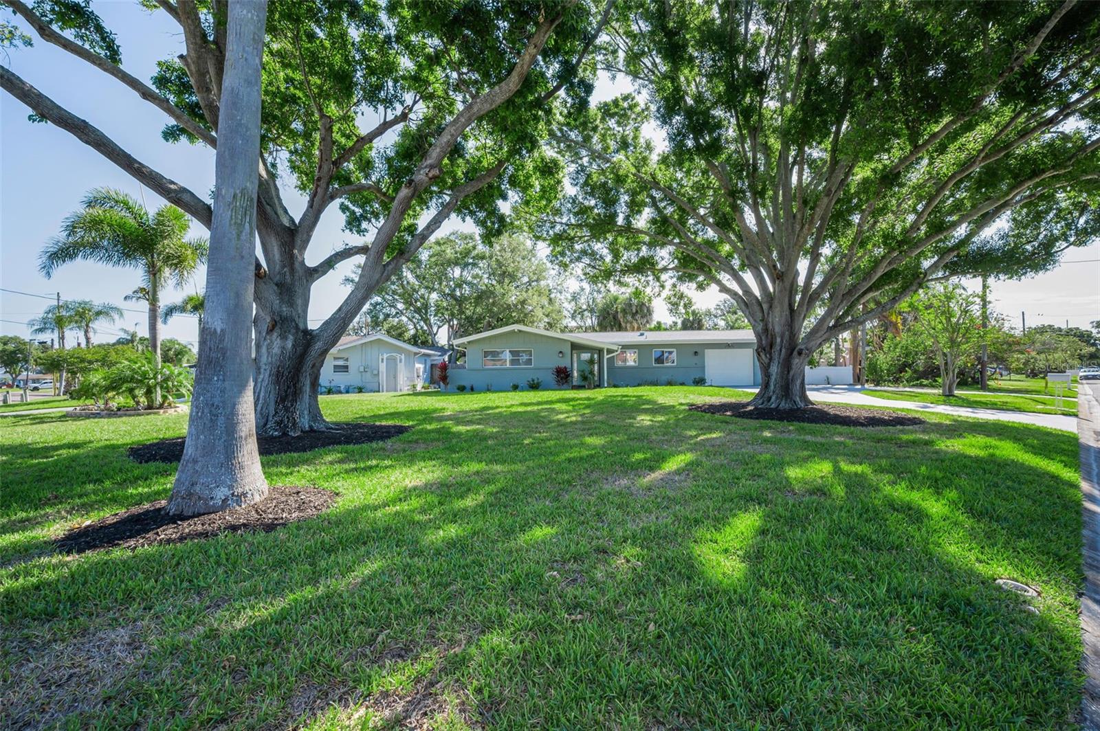 HARBOR VIEW VILLAS 1ST ADD - Residential