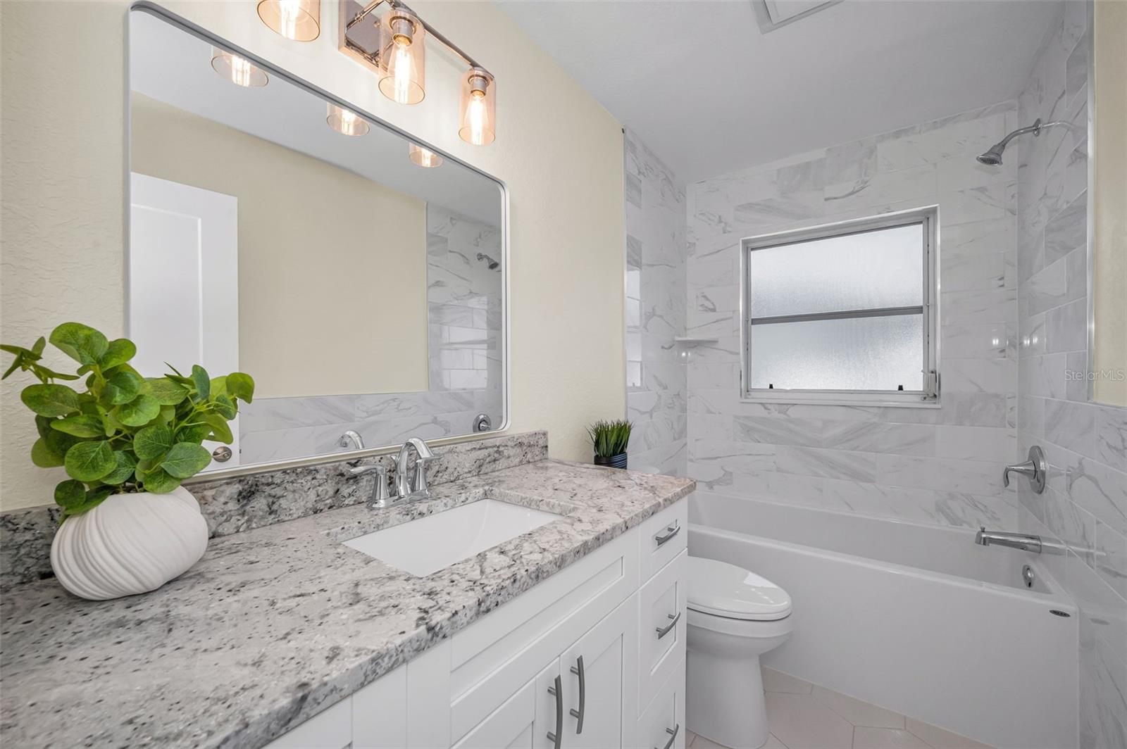 HARBOR VIEW VILLAS 1ST ADD - Residential