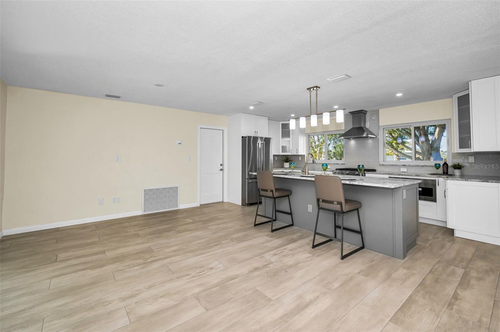 HARBOR VIEW VILLAS 1ST ADD - Residential