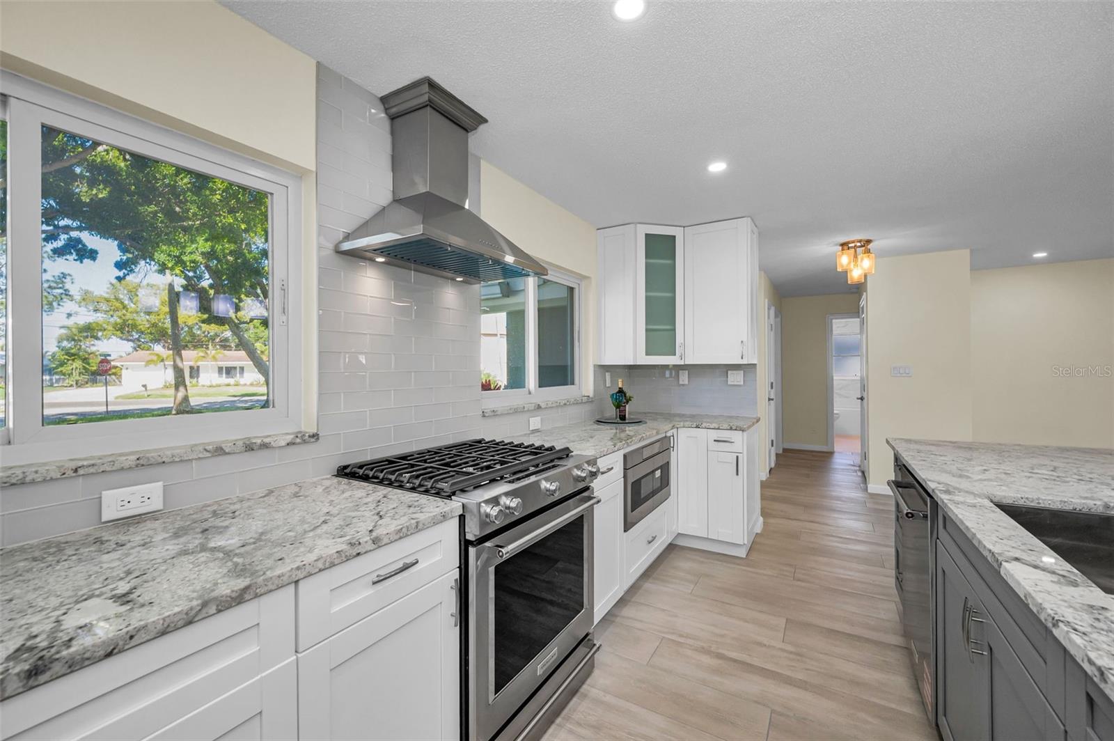 HARBOR VIEW VILLAS 1ST ADD - Residential