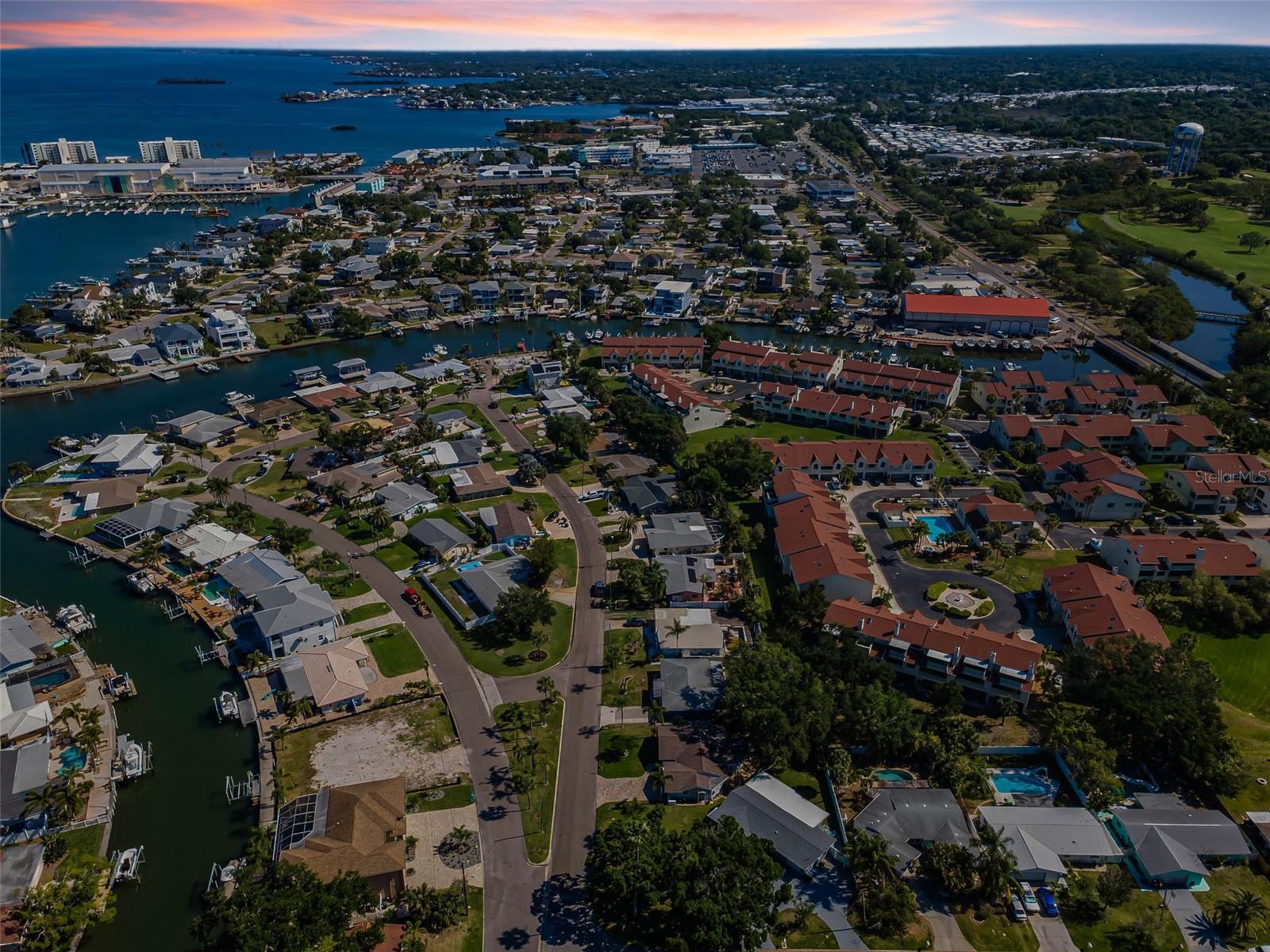 HARBOR VIEW VILLAS 1ST ADD - Residential