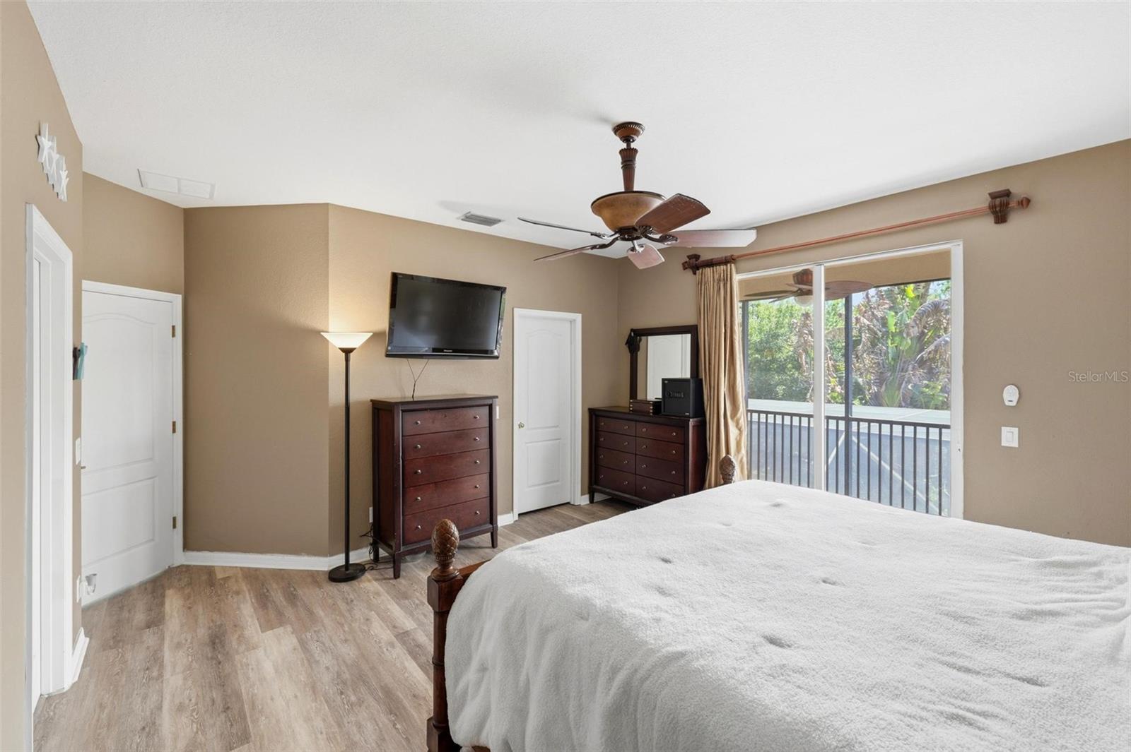 STONEYBROOK AT VENICE - Residential