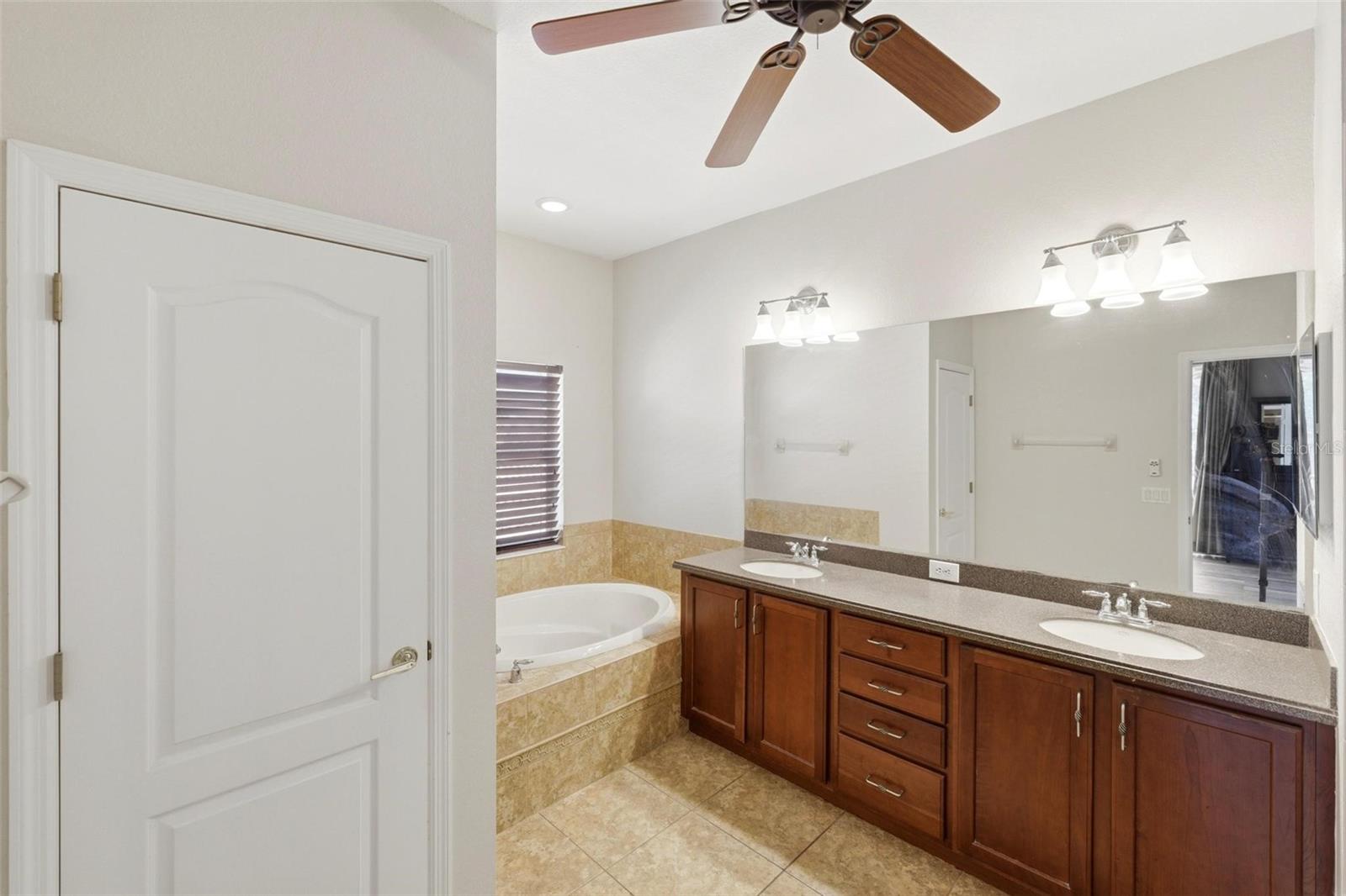 STONEYBROOK AT VENICE - Residential