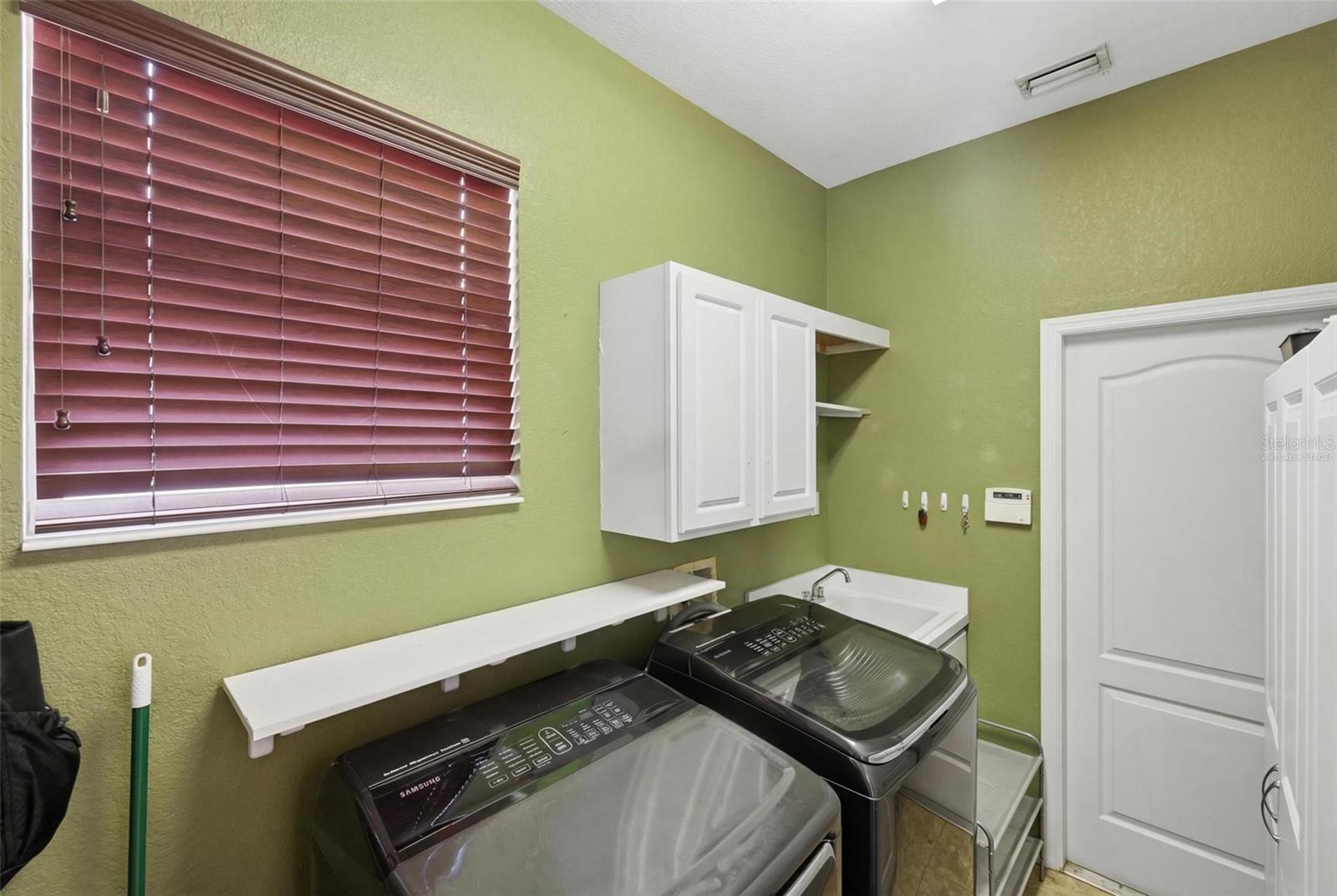 STONEYBROOK AT VENICE - Residential