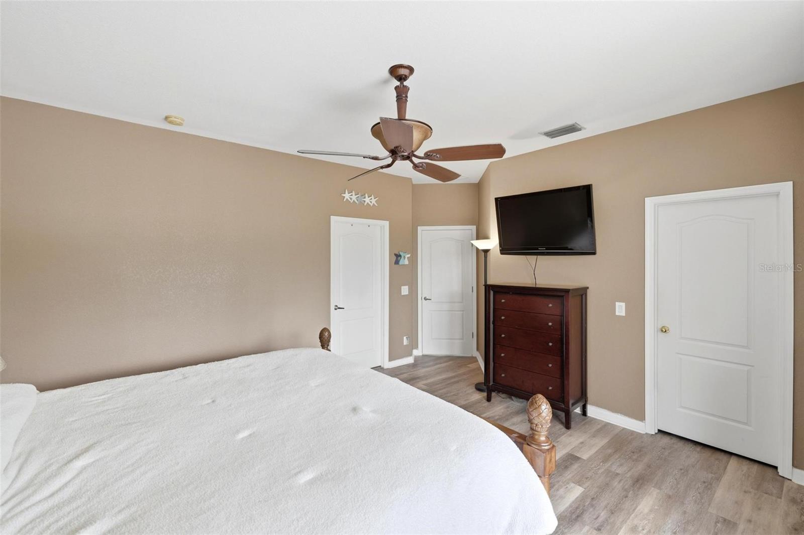 STONEYBROOK AT VENICE - Residential