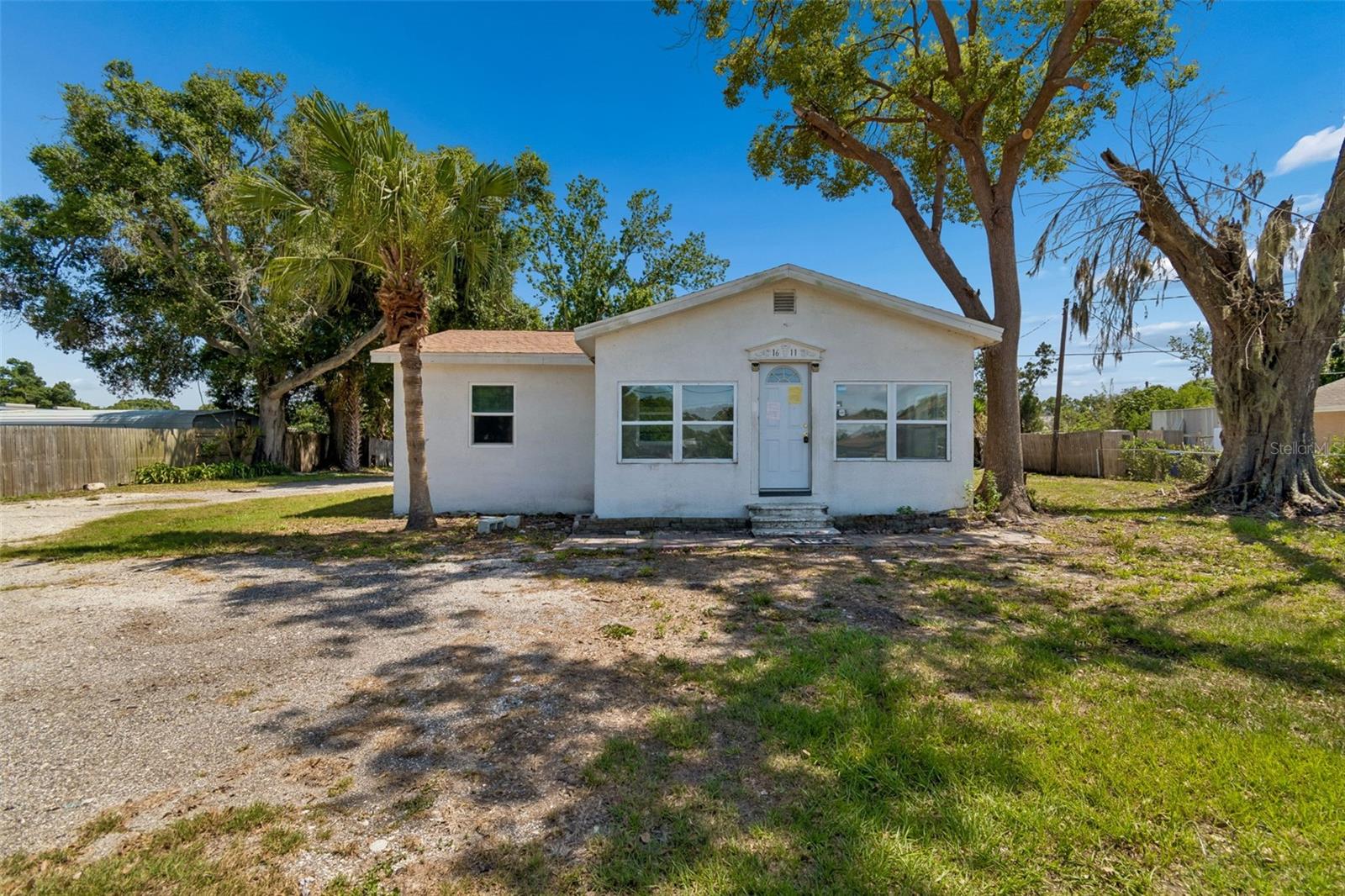 1611 E SHELL POINT ROAD