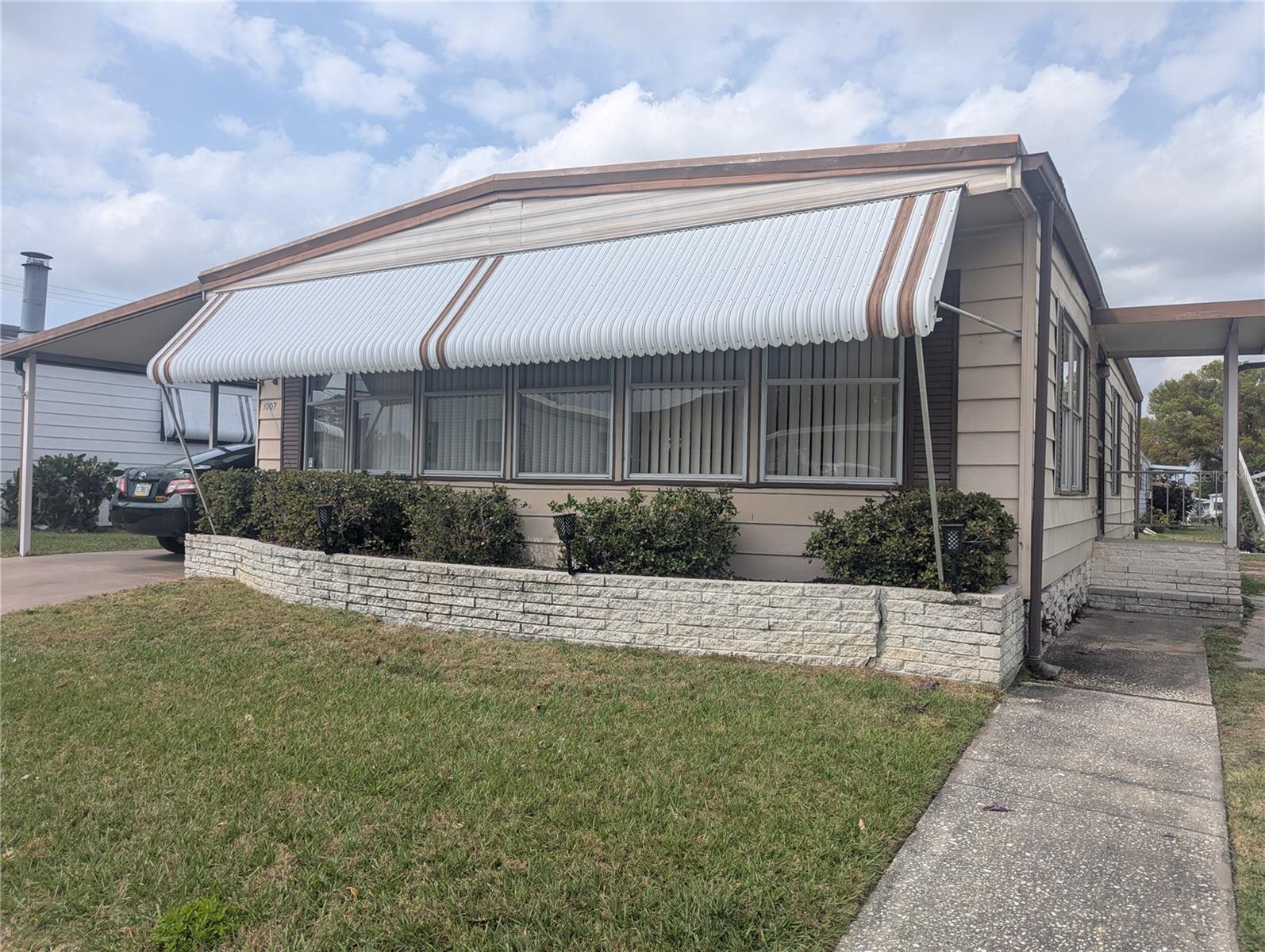 LAKESIDE HILLS ESTATES - Residential