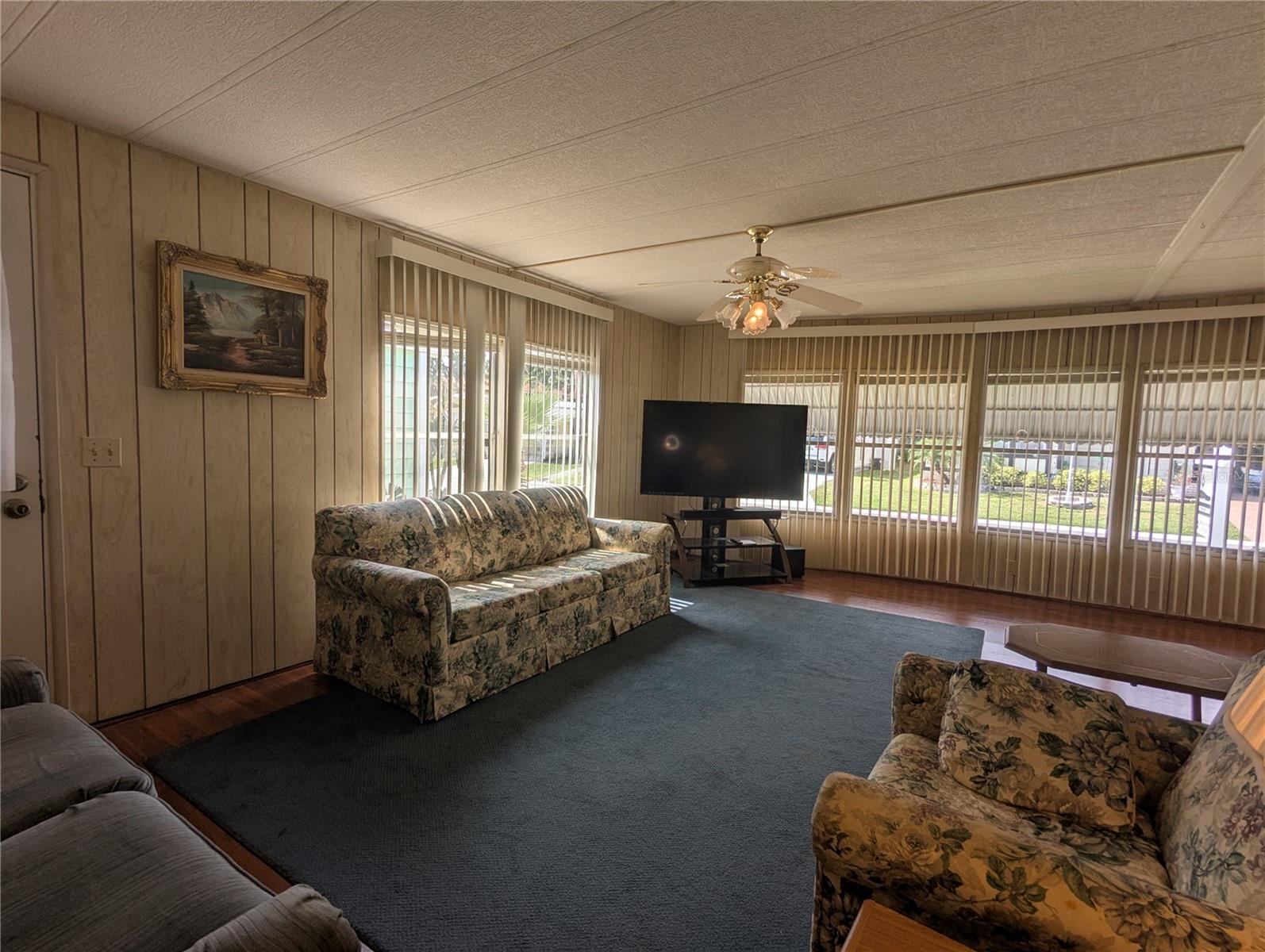 LAKESIDE HILLS ESTATES - Residential