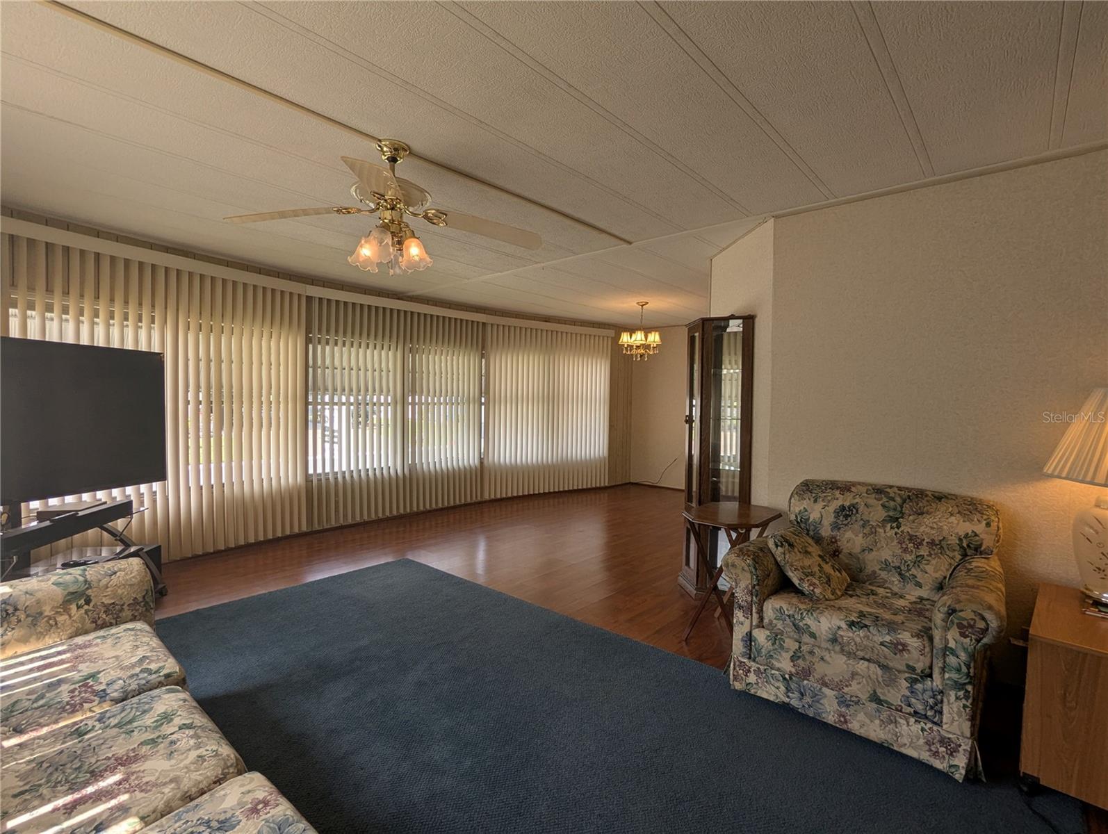 LAKESIDE HILLS ESTATES - Residential