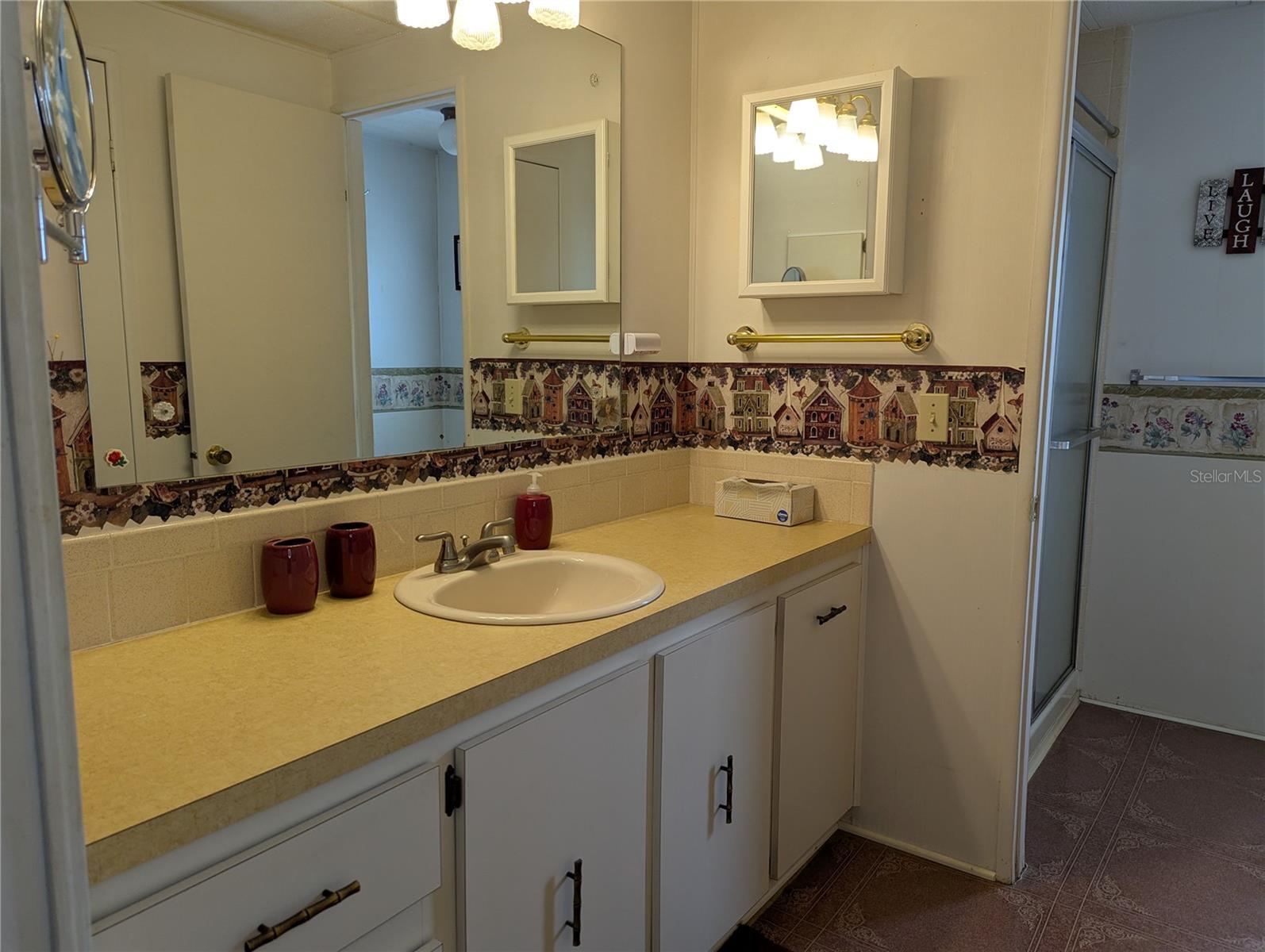 LAKESIDE HILLS ESTATES - Residential