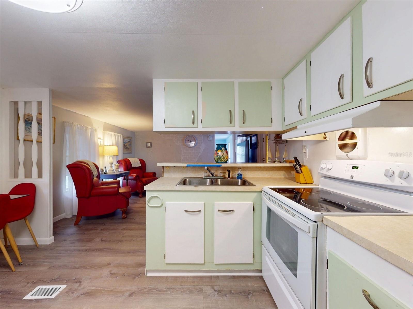 FRIENDLY SHORES COOP - Residential