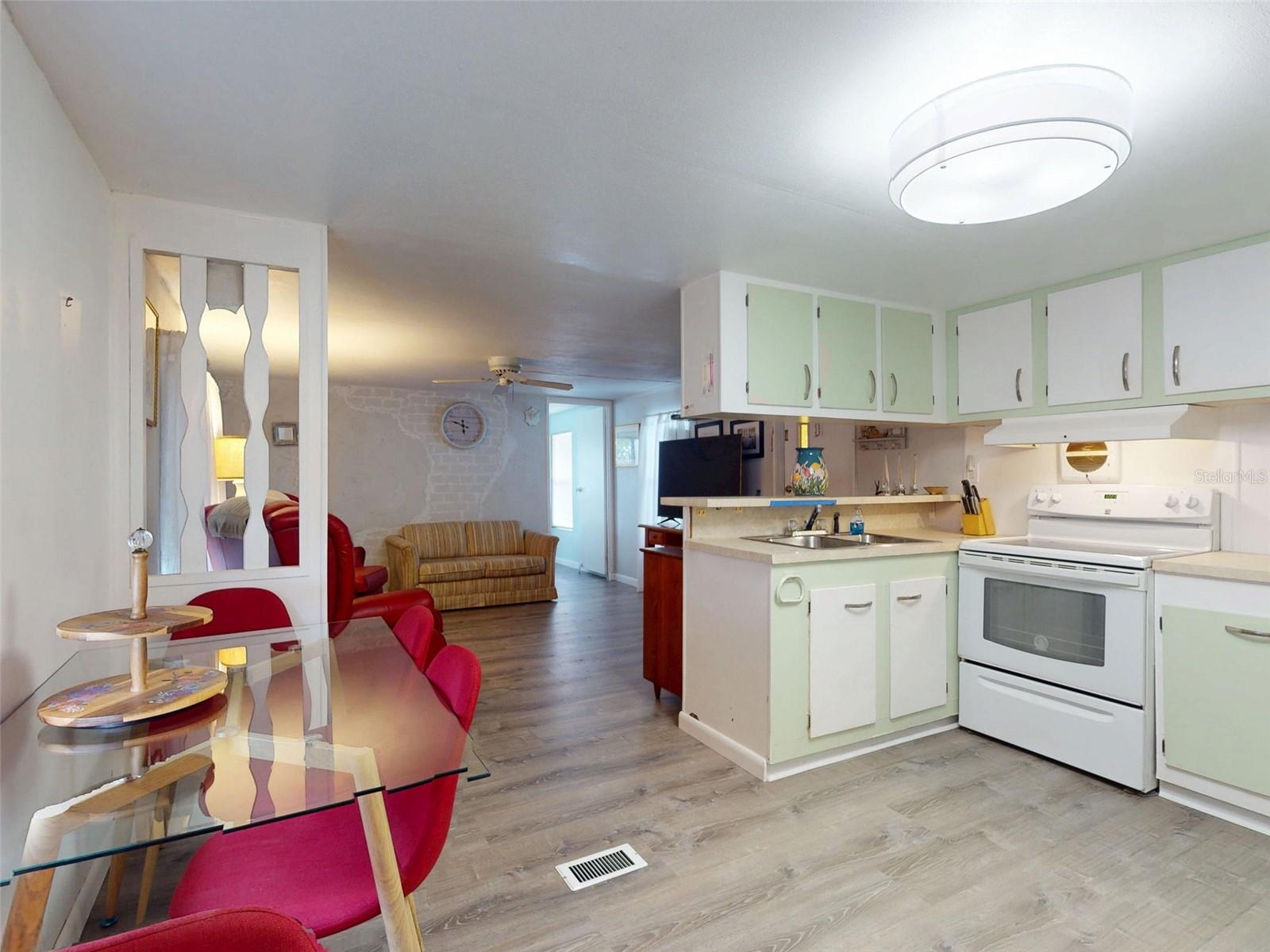 FRIENDLY SHORES COOP - Residential