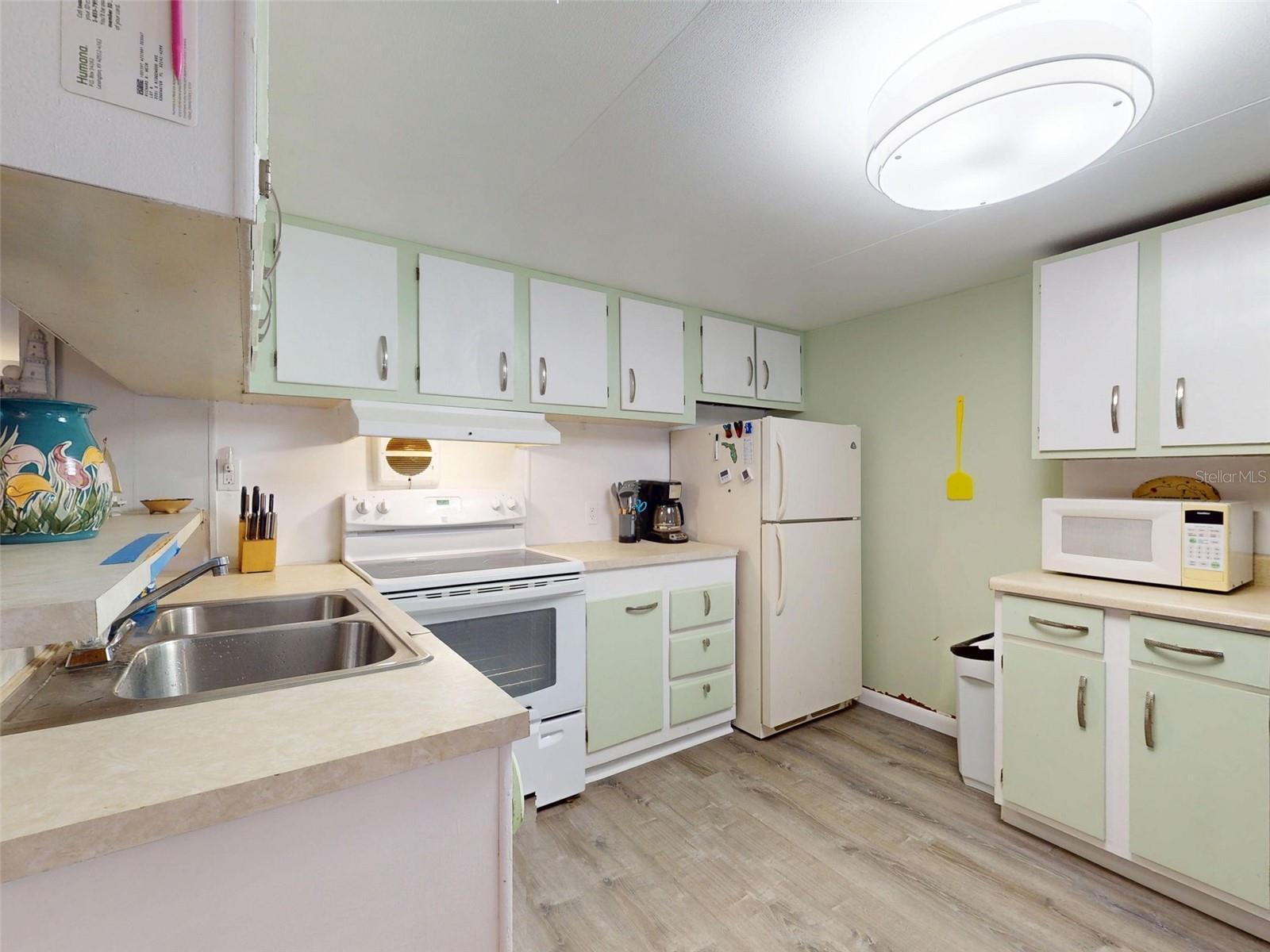 FRIENDLY SHORES COOP - Residential