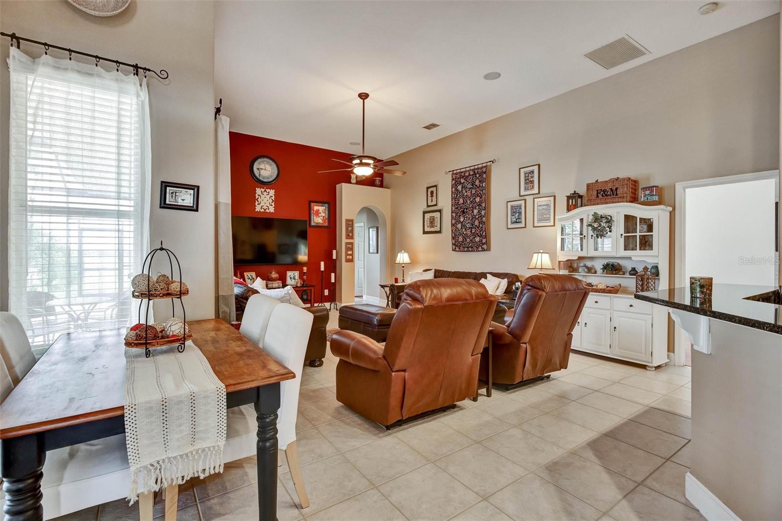 1527 GANTS CIRCLE