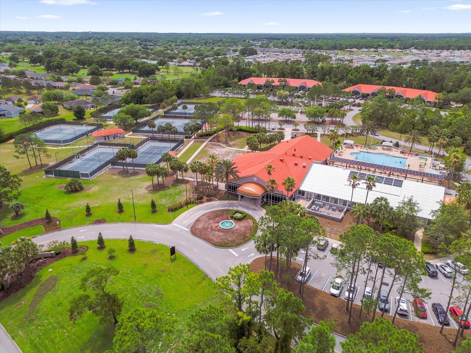 CIRCLE SQUARE WOODS Y - Residential