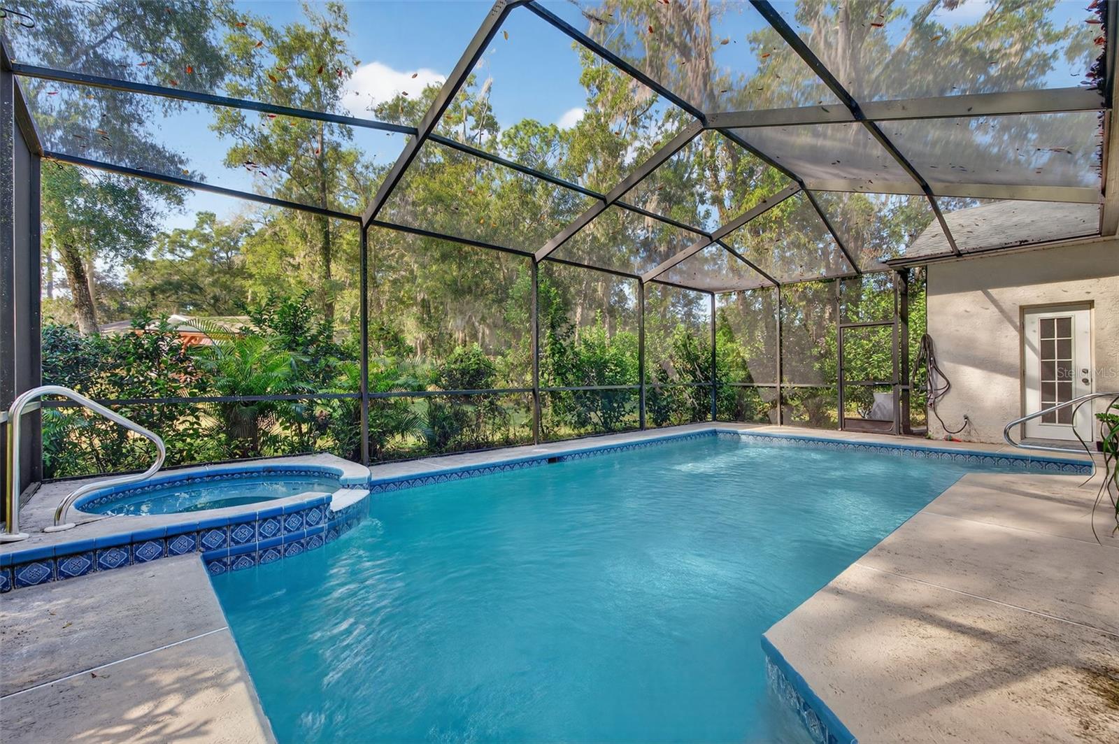 NOTTINGHAM FOREST - Residential