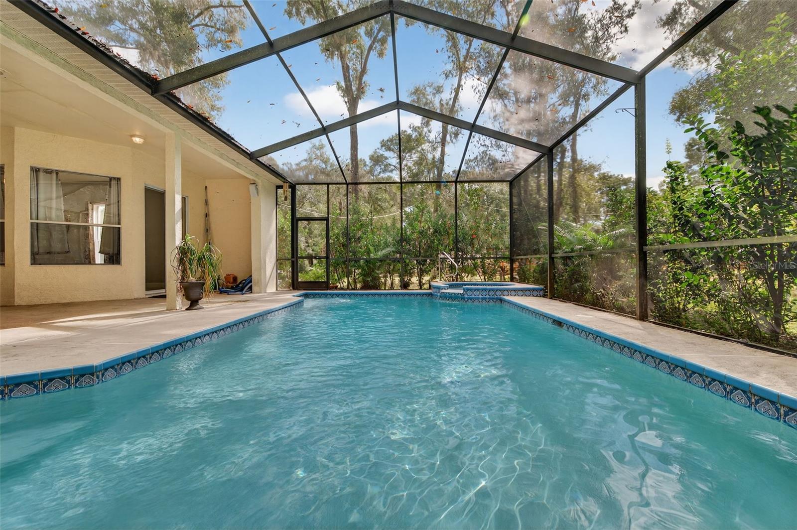 NOTTINGHAM FOREST - Residential