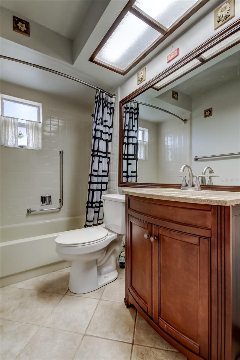 HERITAGE LAKE - Residential