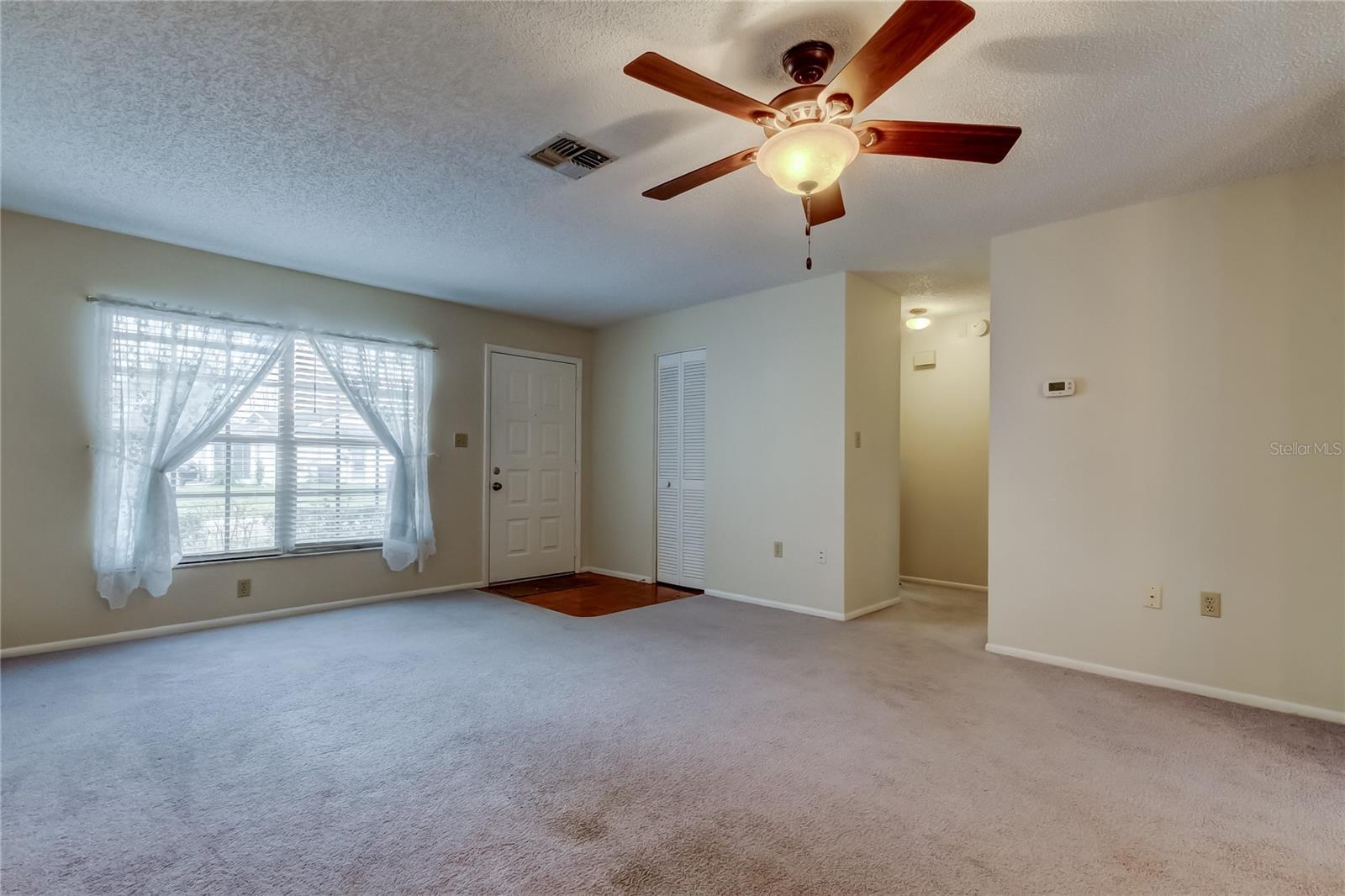 HERITAGE LAKE - Residential