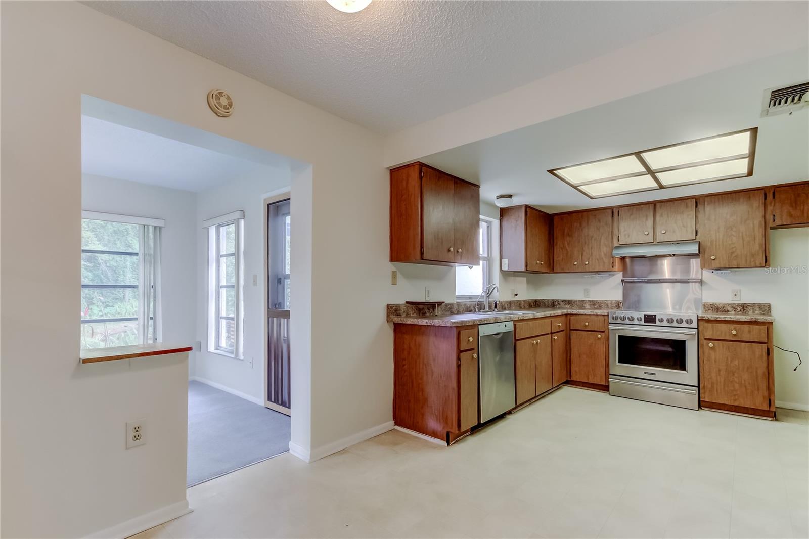 HERITAGE LAKE - Residential