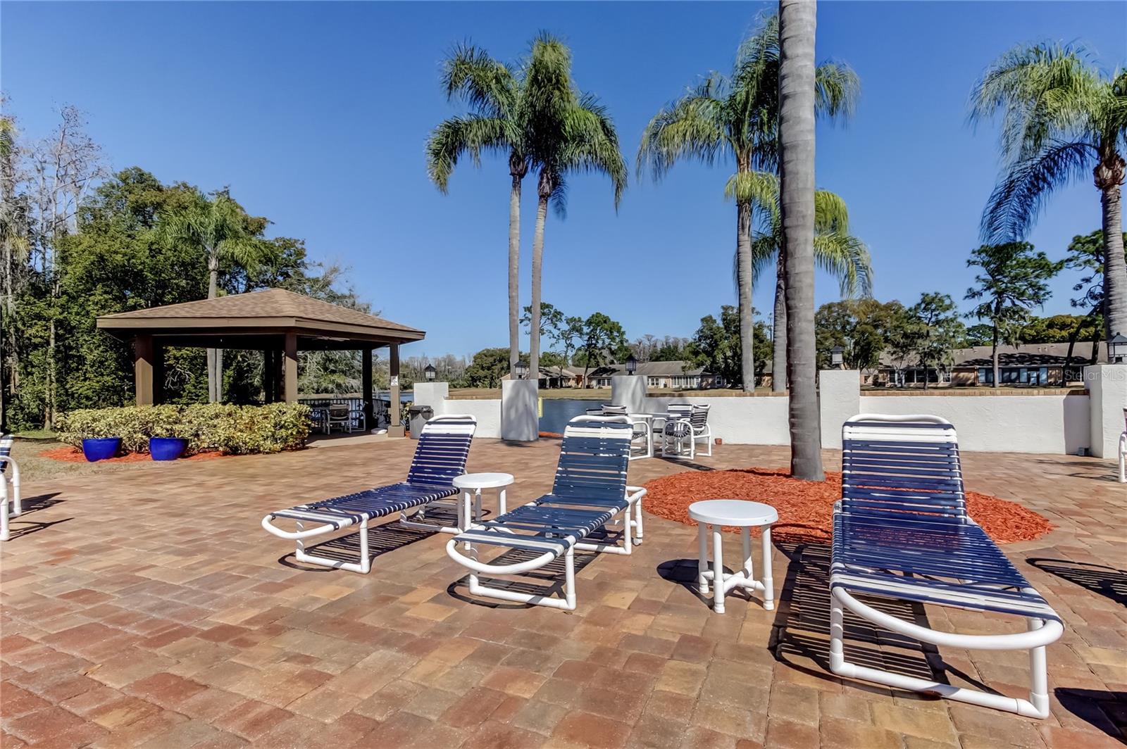 HERITAGE LAKE - Residential