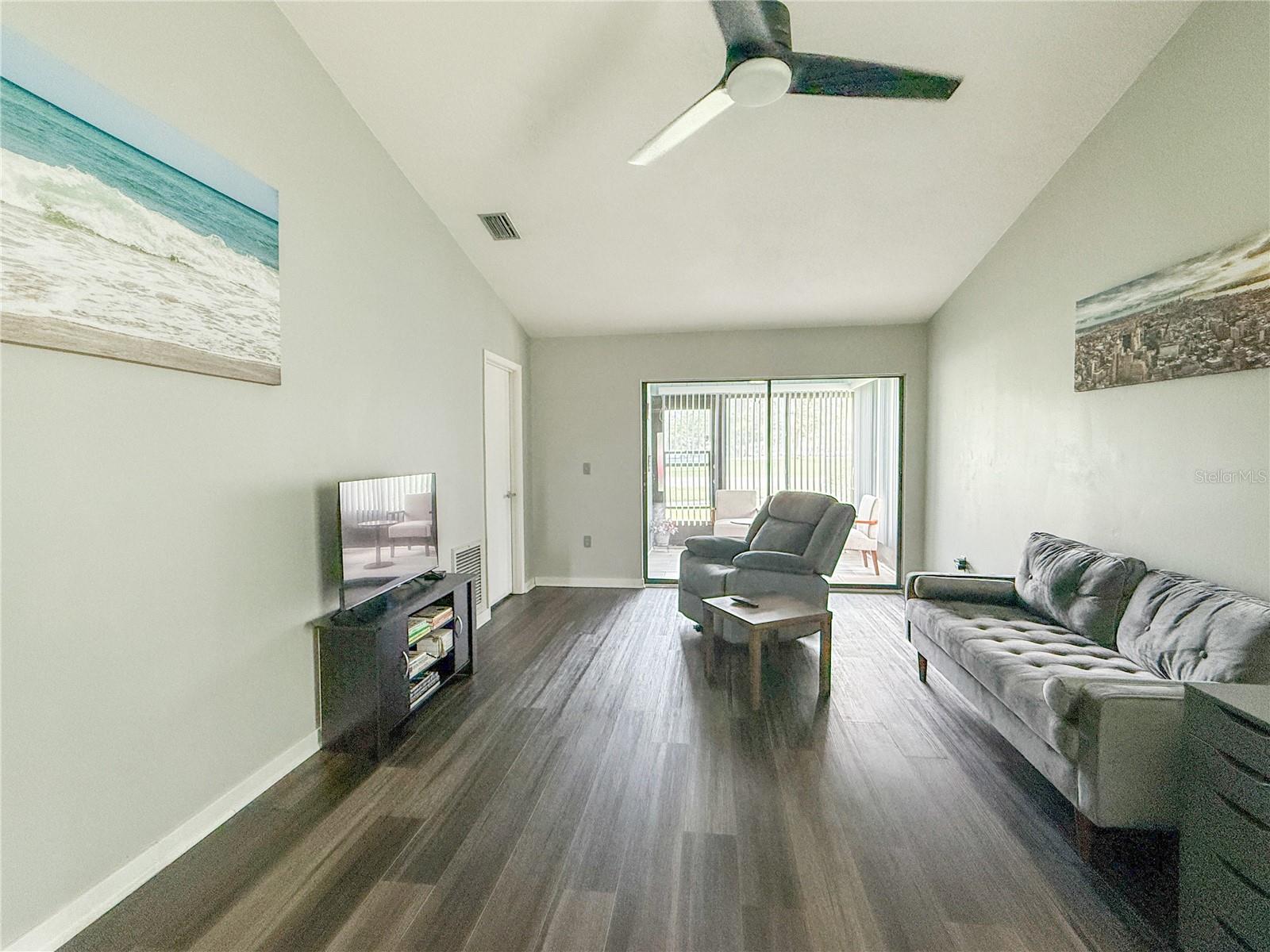 HUNTINGTON WOODS PH I - Residential Lease