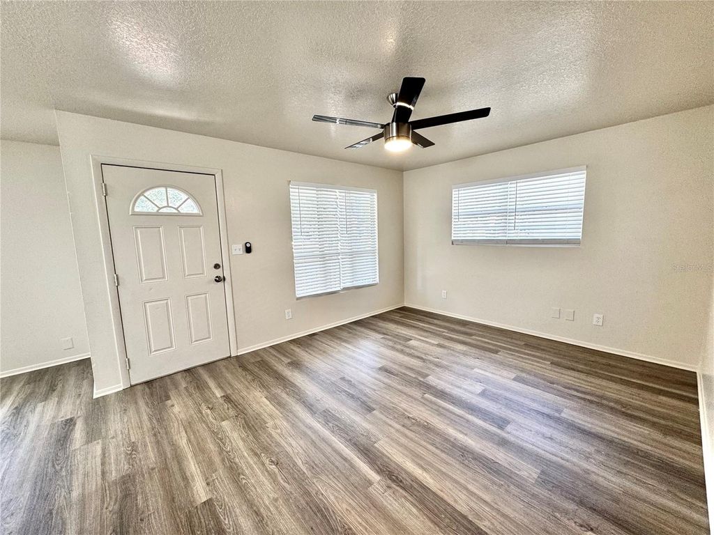 Photo of 1031 3rd Street W, Bradenton, FL 34205 (MLS # A4670219)