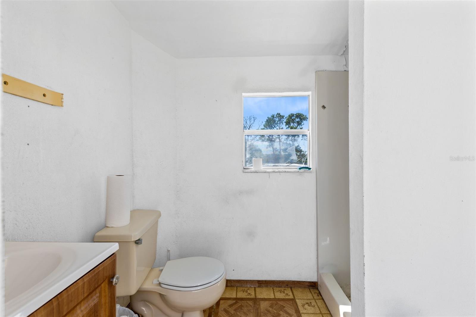 APSHAWA GROVES - Commercial Sale