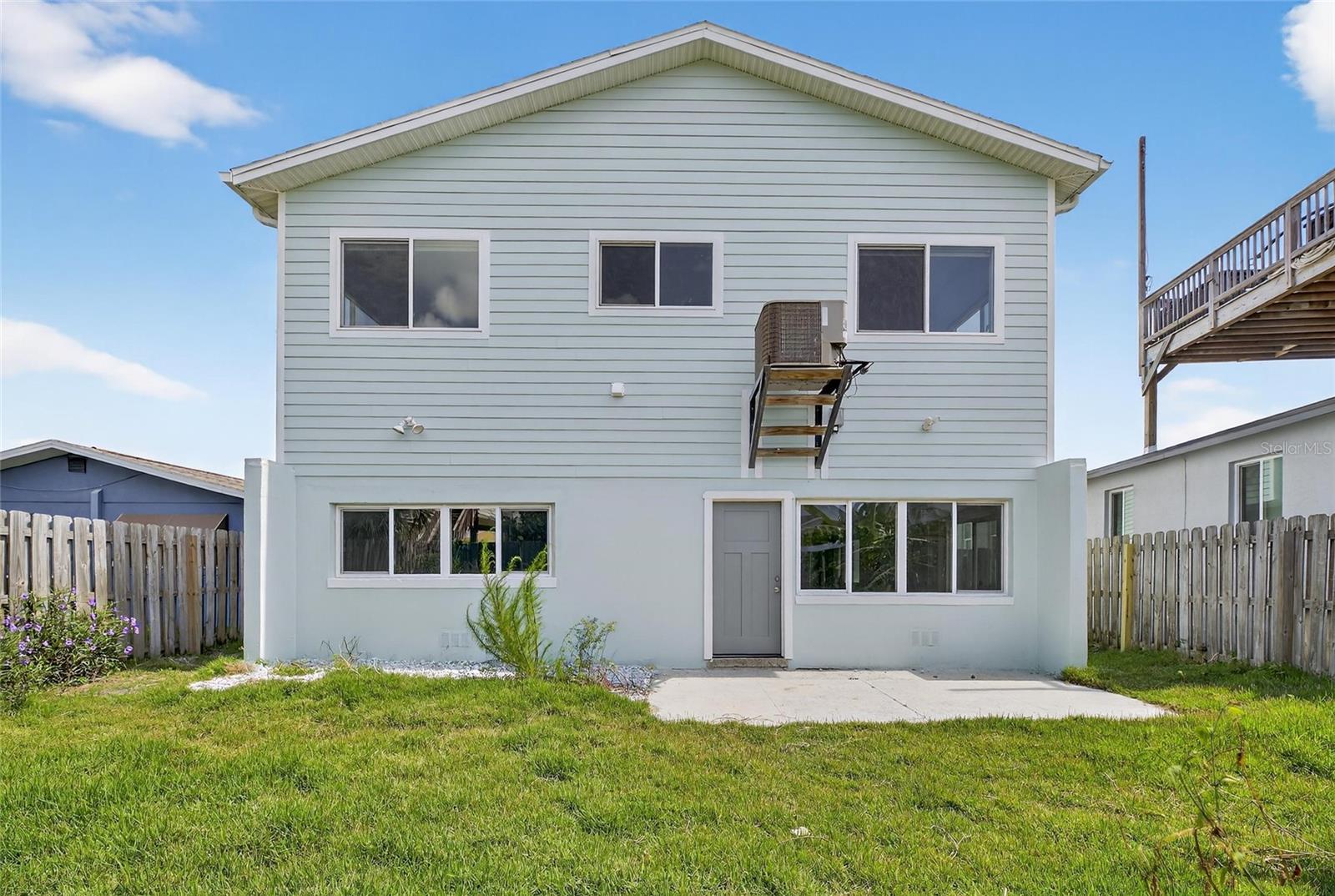 SURFSIDE SUB 4 - Residential Lease