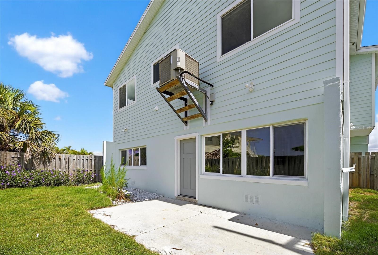 SURFSIDE SUB 4 - Residential Lease