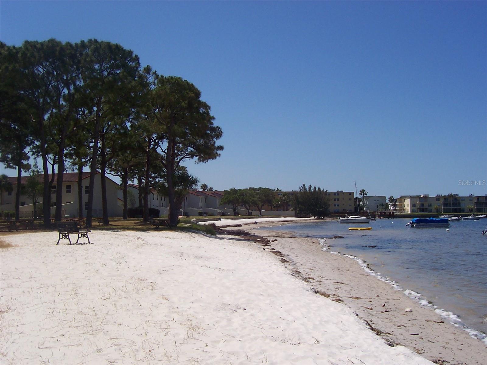 MEDITERRANEAN MANORS - Residential Lease