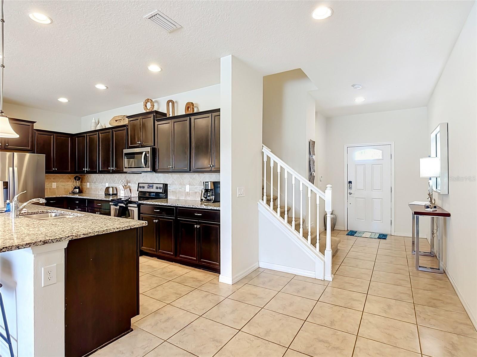 8899 GENEVE CT