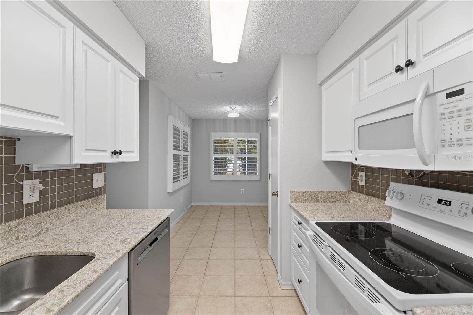 SUN CITY CENTER UNIT 154 - Residential