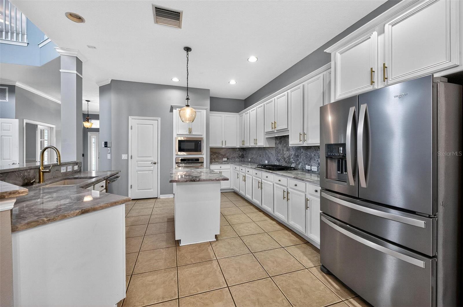 5212 BRIGHTON SHORE DRIVE