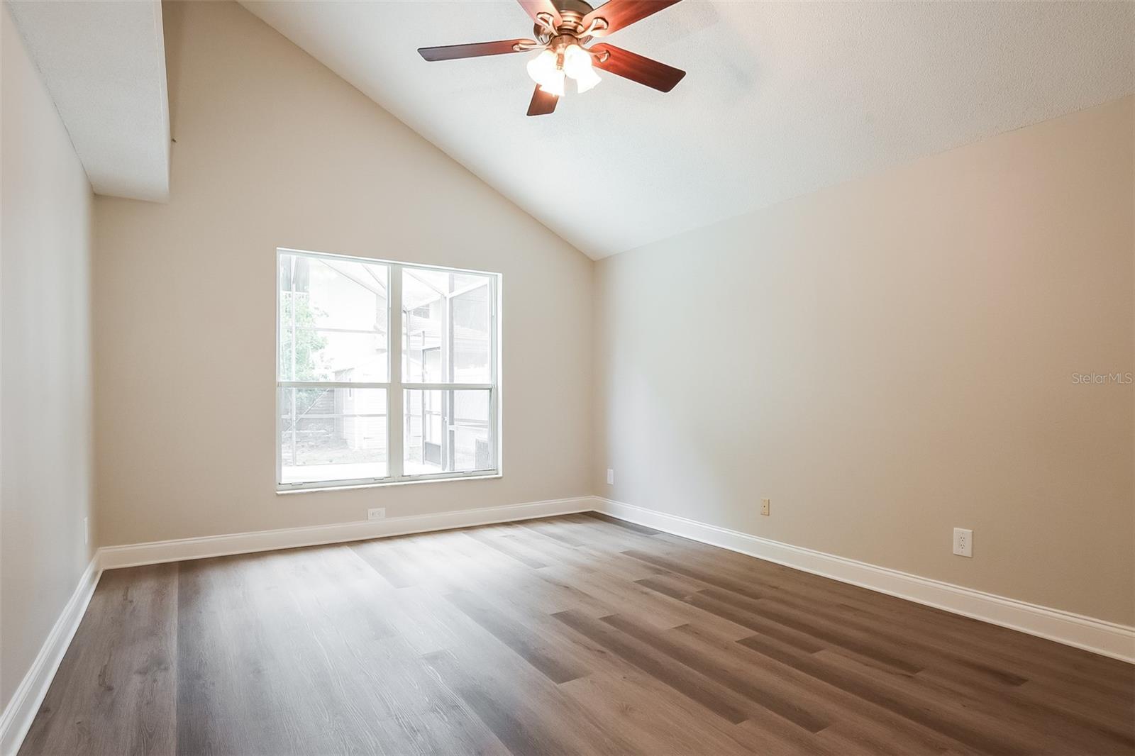 CHAPMAN OAKS - Residential