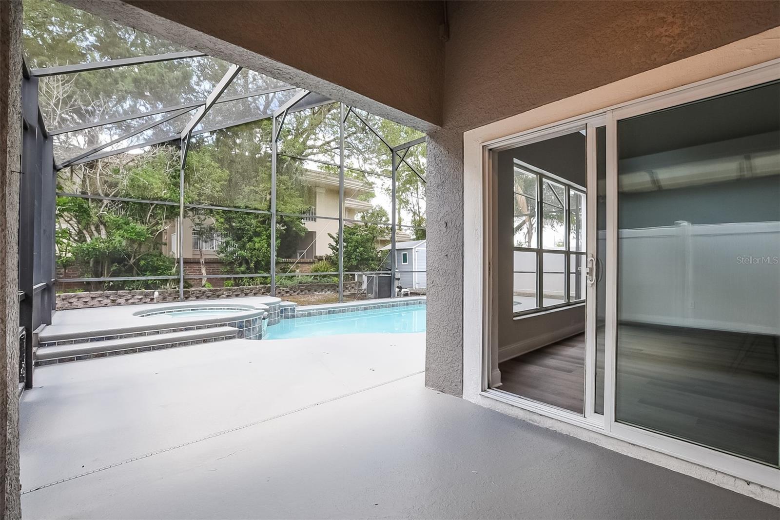 CHAPMAN OAKS - Residential