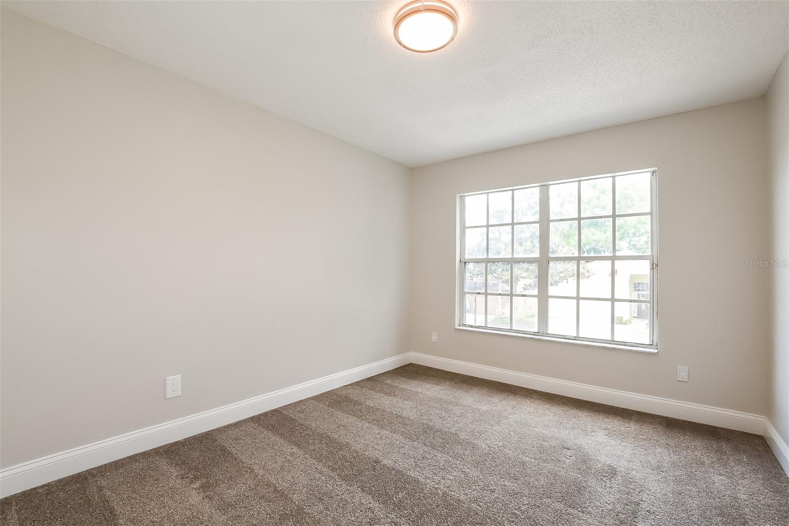 CHAPMAN OAKS - Residential