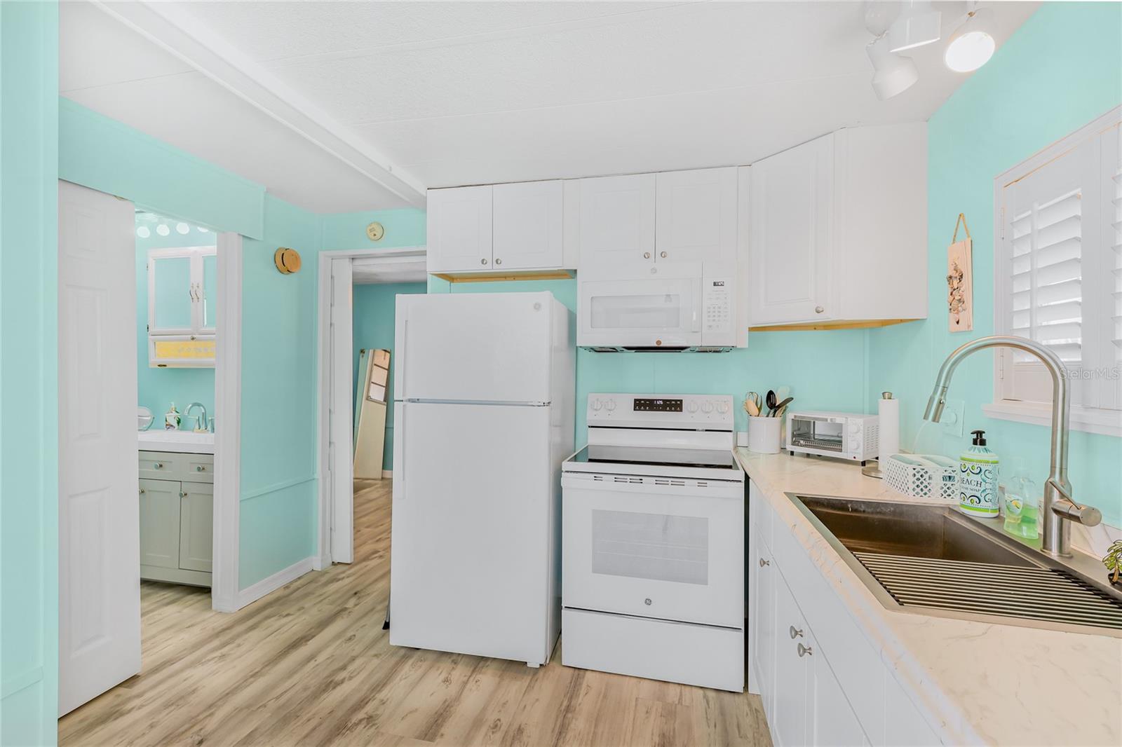 PARADISE BAY ESTATES CO-OP - Residential